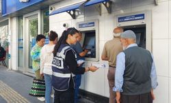 Polis vatandaşları dolandırıcılık ve hırsızlığa karşı bilgilendirdi