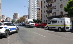 Evinde tabancayla vurulmuş halde bulundu