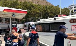Muğla açıklarında teknede rahatsızlanan 2 kişi, Sahil Güvenlik ekiplerince tahliye edildi