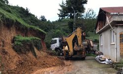 Rize'nin bazı ilçelerinde heyelanlar meydana geldi