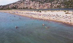 Muğla'da sıcaktan bunalanlar sahillerde yoğunluk oluşturdu