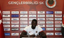 Gençlerbirliği, Senegalli golcü M'Baye Niang ile sözleşme imzaladı