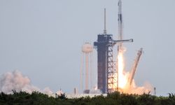 SpaceX’in 11’inci insanlı uzay uçuş görevi bir günlük ertelemenin ardından başladı