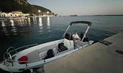 Tonozdan kopup Çeşme'den Sisam'a sürüklenen tekne Türkiye'ye getirildi