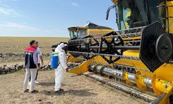 Kars'a gelen biçerdöverler, şap tedbirleri kapsamında dezenfekte edildikten sonra hasada başlıyor