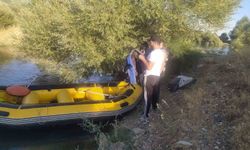 Muş’ta 3 kişi nehrin ortasında mahsur kaldı