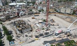 Siirt'te eski yapılarıyla risk oluşturan Karakol Mahallesi kentsel dönüşümle yenileniyor