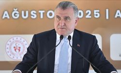 Bakan Bak: Türkiye'de bir spor tesisi devrimi yaşanmaktadır