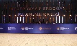 Ticaret Bakanı Bolat, 6. Türkiye Kooperatifler Fuarı’nda stantları gezdi