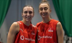 Milli voleybolcular Aslı Kalaç ve Elif Şahin, Slovenya maçını kazanacaklarına inanıyor
