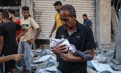 İsrail'in Gazze Şeridi'nin çeşitli yerlerine düzenlediği saldırılarda 5 Filistinli hayatını kaybetti