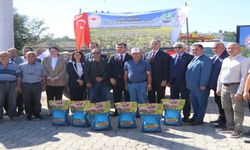 Edirne'de çiftçilere kanola tohumu dağıtıldı