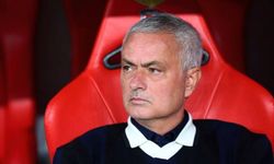 Benfica, Jose Mourinho yönetimindeki ilk maçında AVS'yi 3-0 yendi