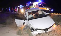 Aksaray’da otomobil, hafif ticari araca çarptı: 4 yaralı