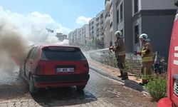 Seyir halindeki araç alev alev yandı