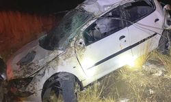 Domaniç’te takla atan otomobilde 3 kişi yaralandı