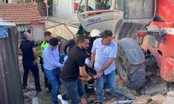 Yokuşta aşağı inerken kontrolden çıkan iş makinesi dehşet saçtı: 2’si çocuk 4 yaralı