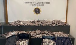 Samsun polisi otogardaki valizlerden 55 bin 860 uyuşturucu hap ele geçirdi