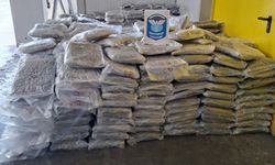 Sınır kapısında 739 kilo esrar ele geçirildi