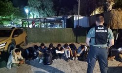İzmir’de 14 düzensiz göçmen yakalandı
