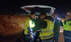 Polisin şüphe üzerine durdurduğu cipten ruhsatsız tüfek çıktı