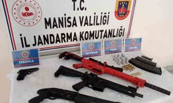 Manisa’da eğlence mekanlarından tabanca ve tüfek çıktı
