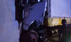 Mardin’de kontrolden çıkan tır eve daldı: 1 ağır yaralı