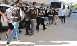 Antalya’da silahlı suç örgütüne eş zamanlı operasyon: 7 gözaltı