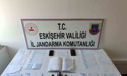 Vatandaşlara zorla senet imzalatarak borçlandıran şahıslar jandarma tarafından yakalandı