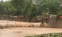 Tayvan'ı sel vurdu: 17 ölü, 100'den fazla kayıp