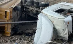 Şarampole devrilen kamyonetin sürücüsü öldü