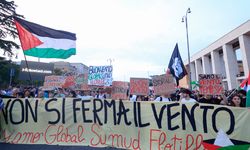 İtalya'da Küresel Sumud Filosu'na yönelik İHA saldırısı protesto edildi