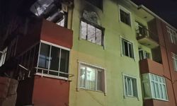Bursa'da 4 katlı binada çıkan yangında 3 kişi öldü