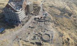 Ani'deki kazılarda Selçuklu dönemine ait kümbet bulundu