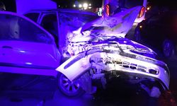 Kastamonu'da otomobil ile traktörün çarpıştığı kazada 1 kişi öldü, 5 kişi yaralandı