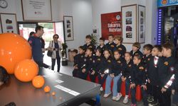 Sakarya'da ilkokul öğrencilerine simülasyonlu afet eğitimi verildi