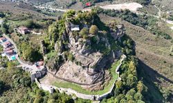 Ordu'daki 2 bin 500 yıllık Ünye Kalesi bölge turizmine katkı sunuyor
