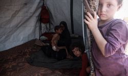 Gazze’de zorunlu göç sonrası 10 yaşındaki çocuk ağır yetersiz beslenme ile karşı karşıya