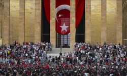 Anıtkabir 30 Ağustos'ta 630 bini aşkın ziyaretçiyi ağırladı