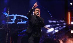 Edirne'de şarkıcı Kıraç sahne aldı