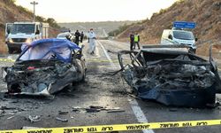 Üniversite kaydı için çıktıkları yolda yanarak can verdiler