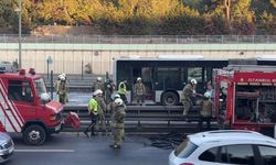 Bayrampaşa-Maltepe Metrobüs Durağı’nda korkutan yangın