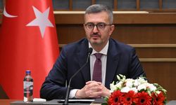 İletişim Başkanı Duran'dan A Milli Kadın Voleybol Takımı'na tebrik: