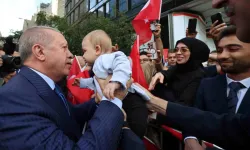Cumhurbaşkanı Erdoğan’a New York’ta Türkevi Önünde Coşkulu Karşılama