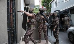 İstanbul'da terör örgütü DEAŞ'a yönelik operasyonda yakalanan 7 şüpheliden biri tutuklandı
