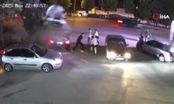 Ankara’da kontrolden çıkan aracın oto yıkamacıya uçtuğu anlar kamerada