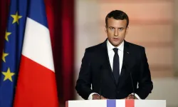 Fransa'da Bayrou hükümetinin düşmesinin ardından Macron'un yeni başbakan ataması bekleniyor