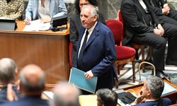Fransa'da Başbakan François Bayrou hükümeti, 1958'den bu yana güven oylamasıyla düşen ilk hükümet oldu