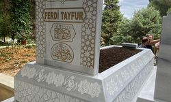 MHP Lideri Devlet Bahçeli, Ferdi Tayfur’un Kabrine Türk-İslam Sanatının İzlerini Taşıyan Mezar Taşı Yaptırdı
