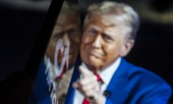 Trump, TikTok'un ABD’deki operasyonlarının satılmasının önünü açan kararnameyi imzaladı